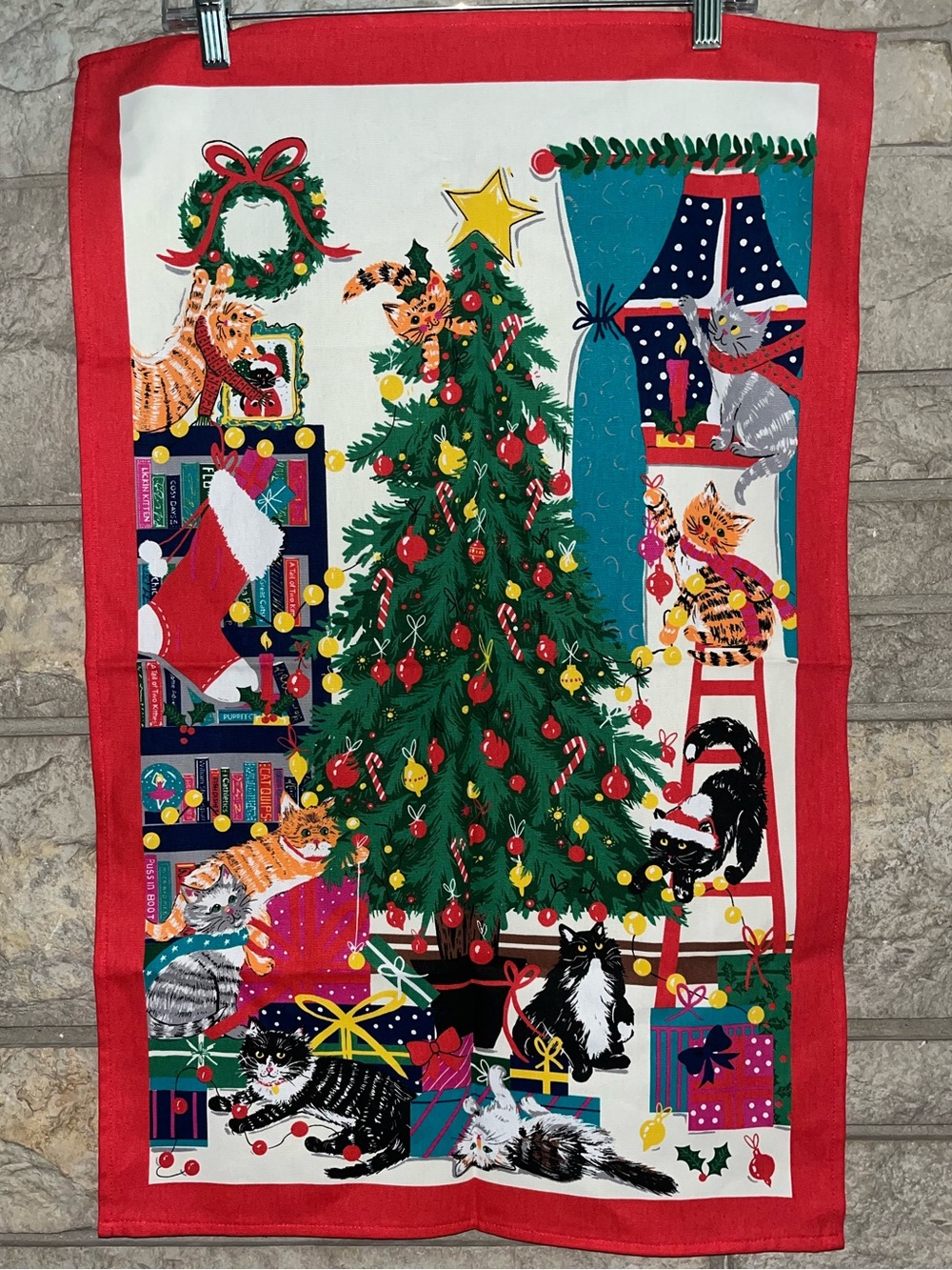 Ulster Weavers NWT Christmas Tree Cats (2019) Tea Towel 100% Cotton